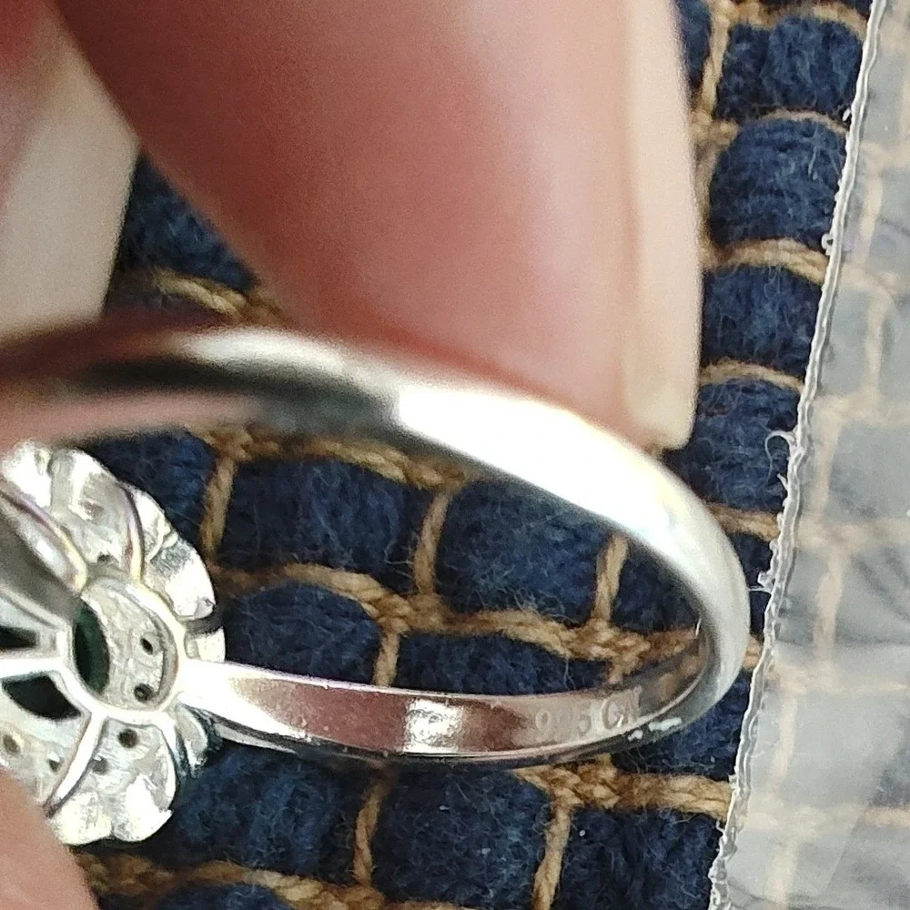 Ring Silver Emerald Green Scalloped Halo Floral Round Cut Size 7